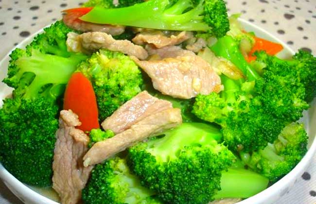 西兰花炒肉的做法大全