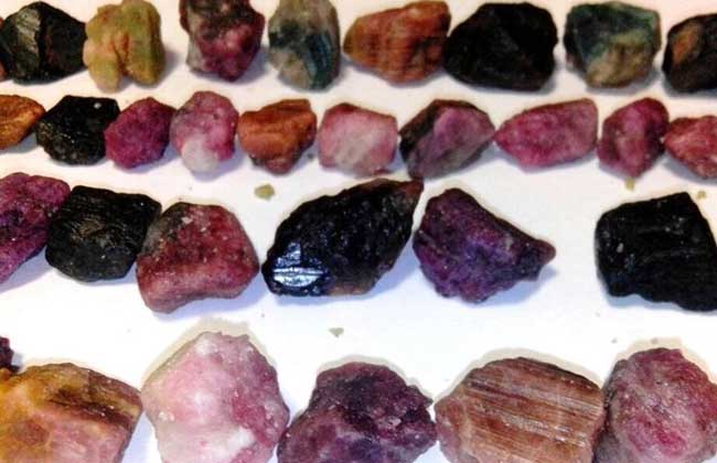 碧玺的鉴别方法