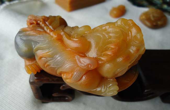 黄龙玉价格多少钱？