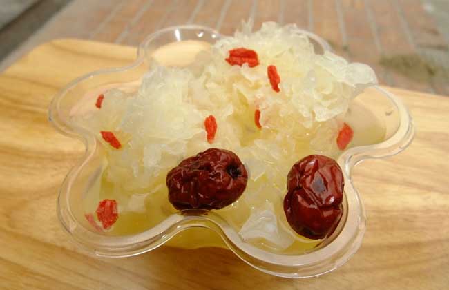 银耳红枣汤能减肥吗？