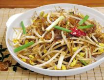 黄豆芽炒粉条的家常做法