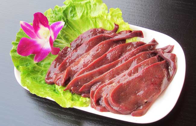 吃猪肝会中毒吗
