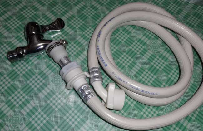 洗衣机进水管漏水