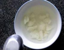 大蒜冰糖水的功效及做法