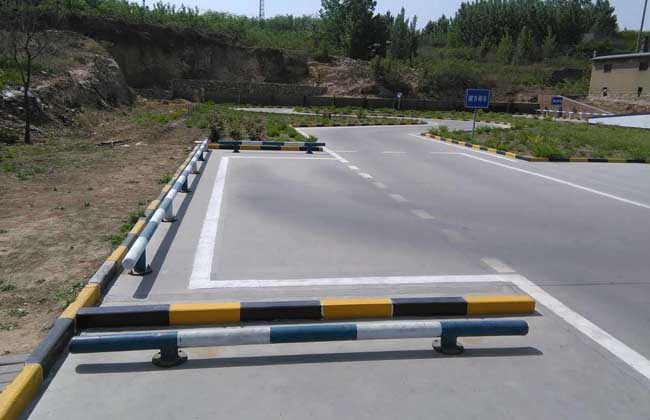 侧方停车